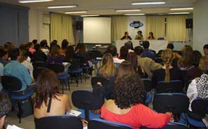 psicologa-do-rio-recebe-premio-monografico