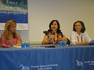 2-segundo-dia-do-2o-forum-de-etica-tem-debates-sobre-justica-e-formacao02-300x225.jpg